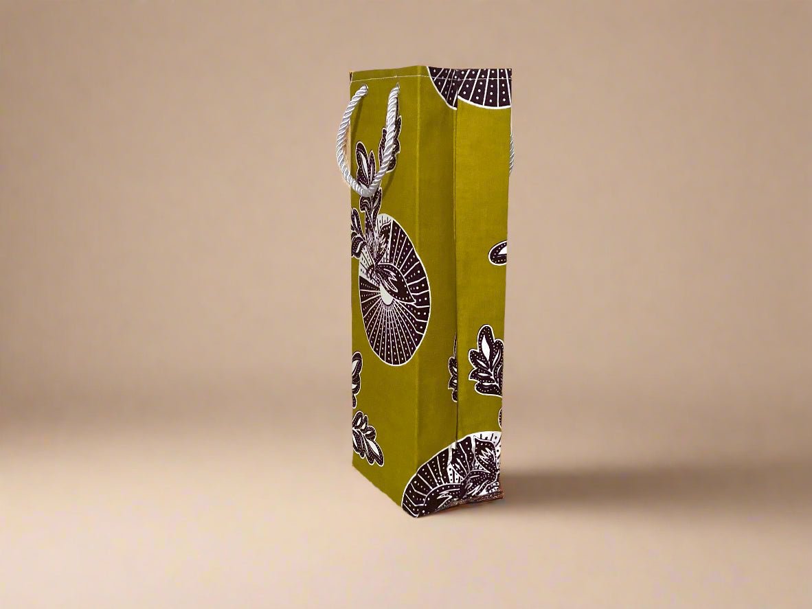 🎁 African Wax Print Wine Gift Bag – Reusable & Eco - Friendly | Ethnic Fabric Bottle Bag | Handmade Wine Bag for Weddings, Birthdays & Holidays 🍷🌍 - Gezia Accents