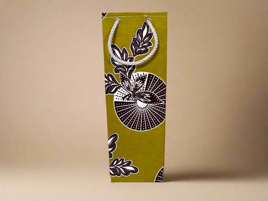 🎁 African Wax Print Wine Gift Bag – Reusable & Eco - Friendly | Ethnic Fabric Bottle Bag | Handmade Wine Bag for Weddings, Birthdays & Holidays 🍷🌍 - Gezia Accents