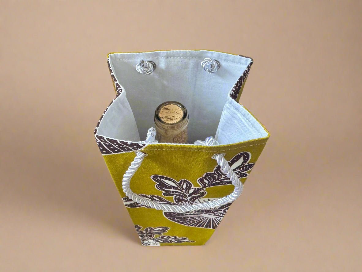 🎁 African Wax Print Wine Gift Bag – Reusable & Eco - Friendly | Ethnic Fabric Bottle Bag | Handmade Wine Bag for Weddings, Birthdays & Holidays 🍷🌍 - Gezia Accents