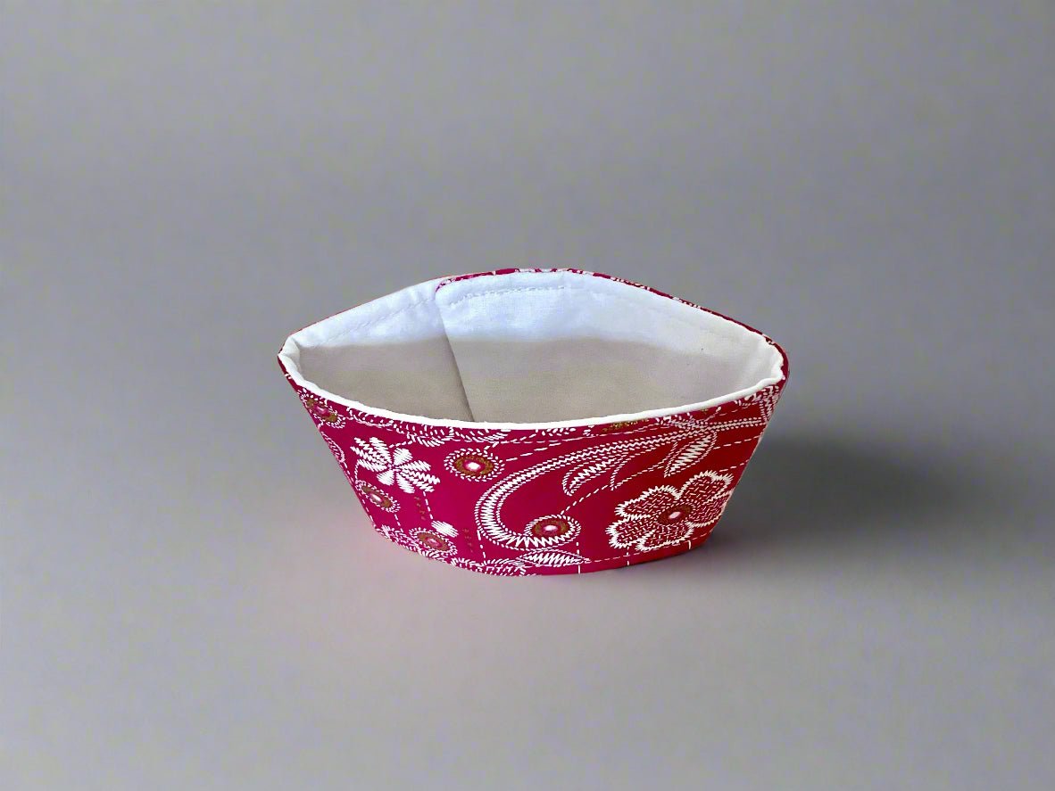 🌍 Handmade African Wax Print Cup Sleeve | Reusable Coffee Cozy | Ethnic Fabric Drink Sleeve | Eco - Friendly Gift for Coffee & Tea Lovers ☕🌿 - Gezia Accents